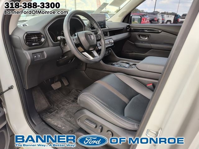 Used 2023 Honda Pilot Touring image 9