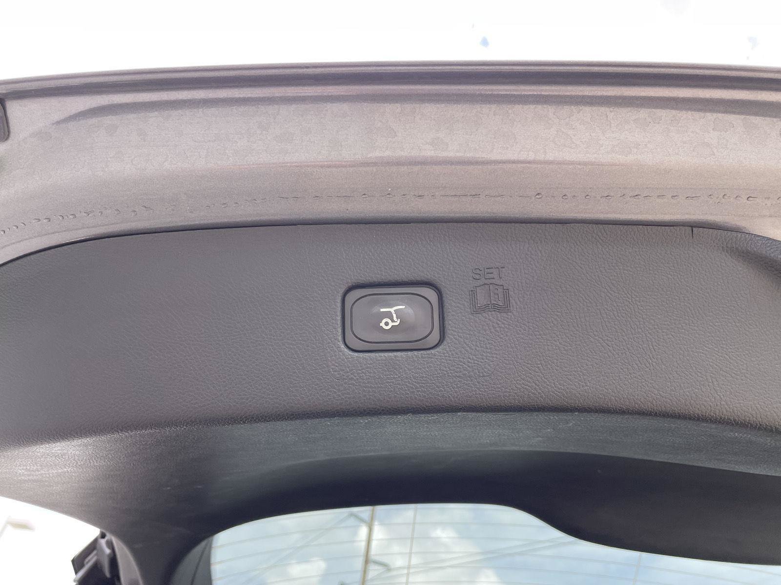 Certified 2024 Ford Edge Titanium AWD/4WD image 35