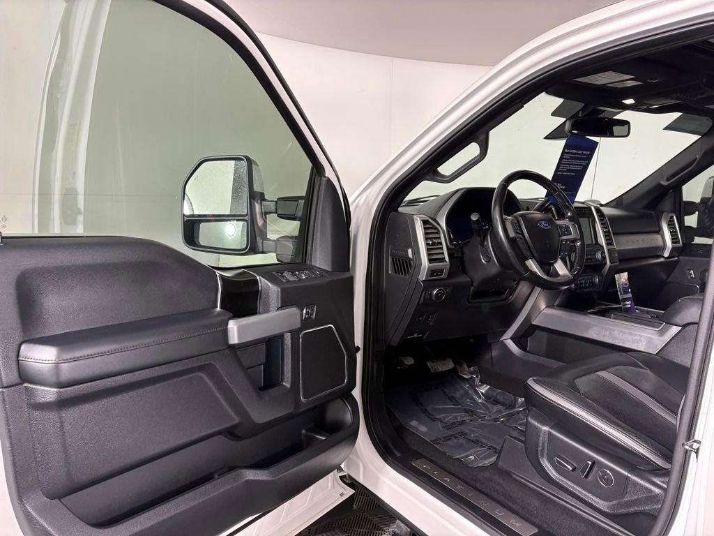 Certified 2019 Ford F350 Platinum w/ Platinum Ultimate Package image 12