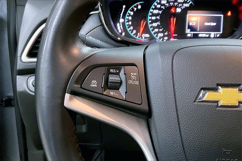 Used 2019 Chevrolet Trax LT w/ LT Convenience Package image 17