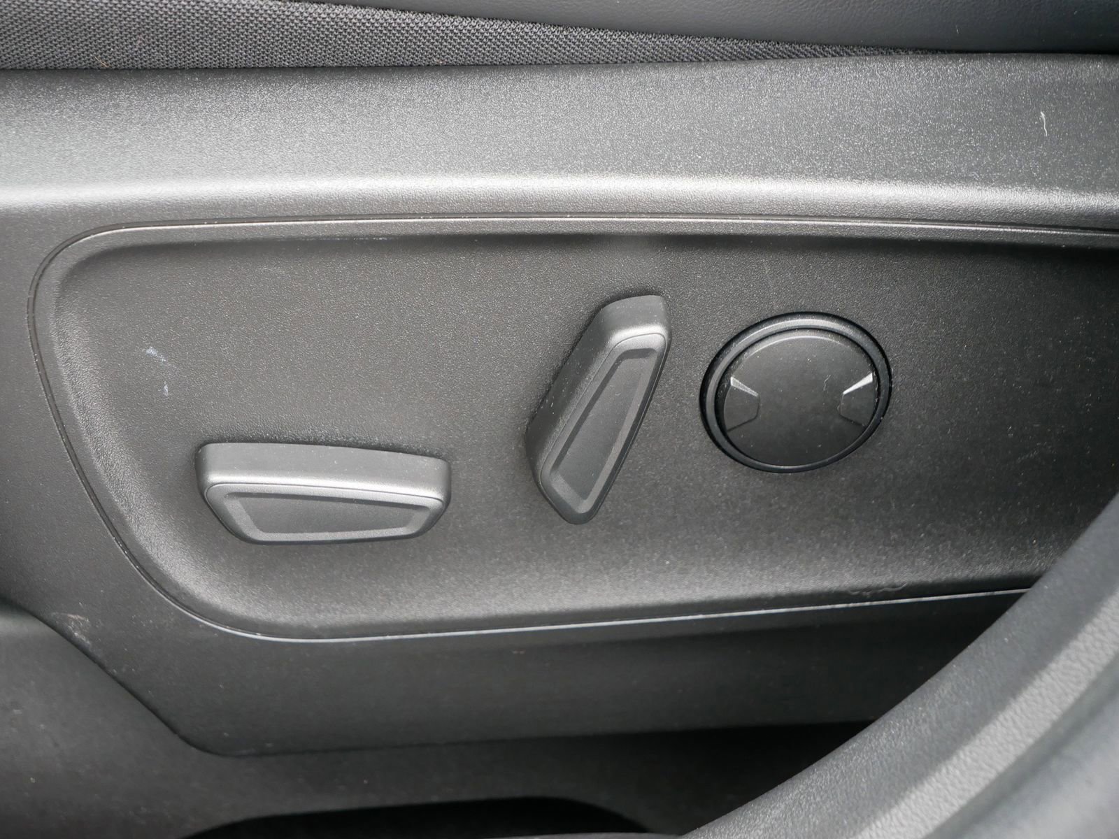 Certified 2023 Ford Escape Platinum image 16