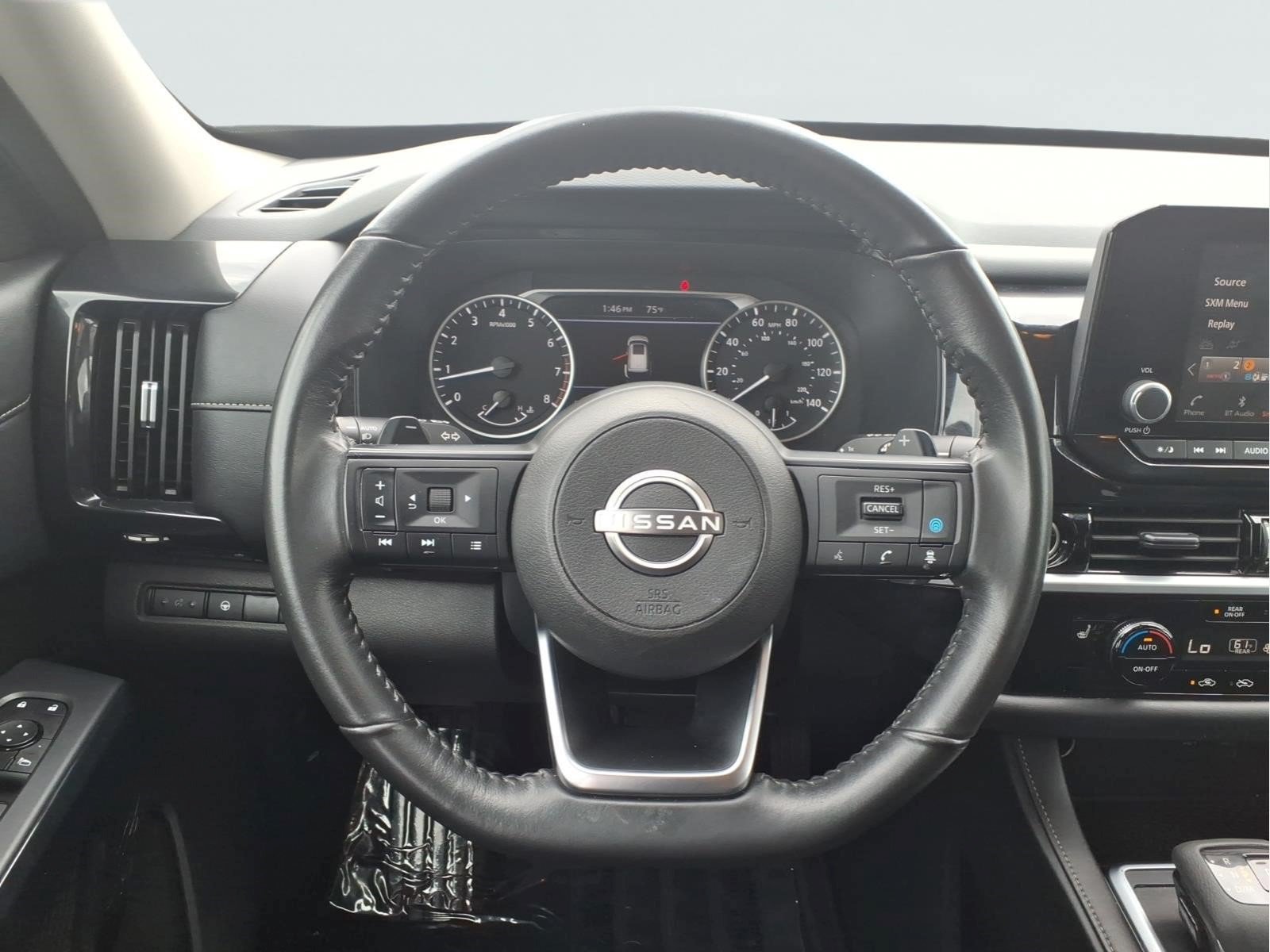 Used 2024 Nissan Pathfinder SV AWD/4WD image 11