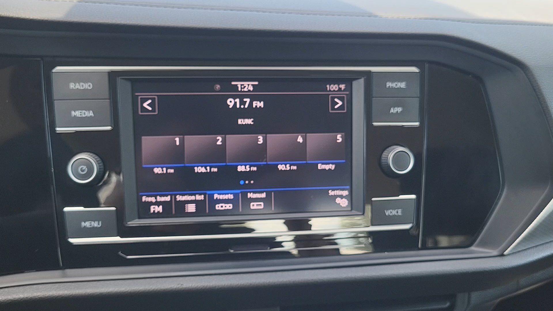 Used 2024 Volkswagen Jetta S FWD image 18