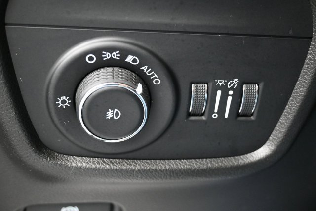 Used 2021 Jeep Grand Cherokee L Overland w/ Luxury Tech Group IV AWD/4WD image 25