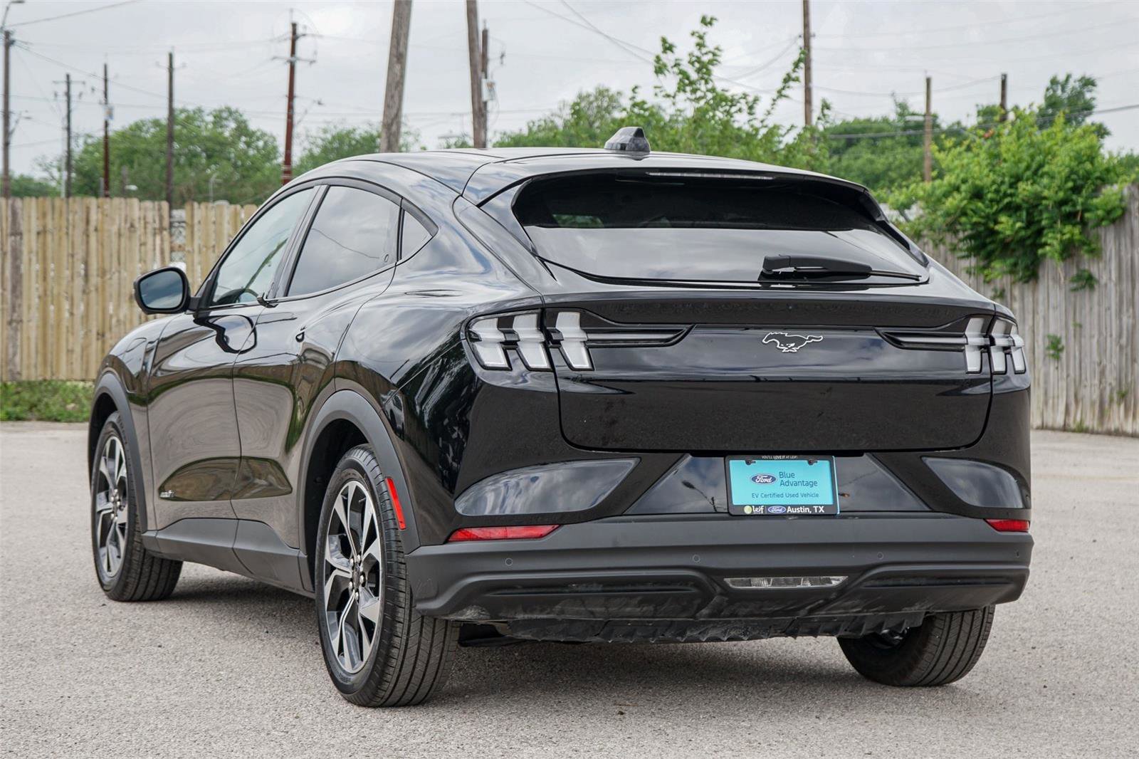 Certified 2025 Ford Mustang Mach-E Select image 4