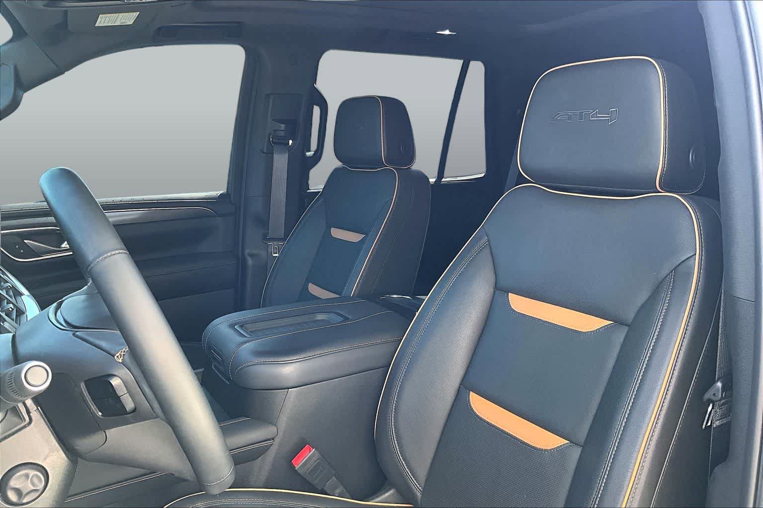 Used 2024 GMC Yukon AT4 w/ AT4 Premium Plus Package AWD/4WD image 8
