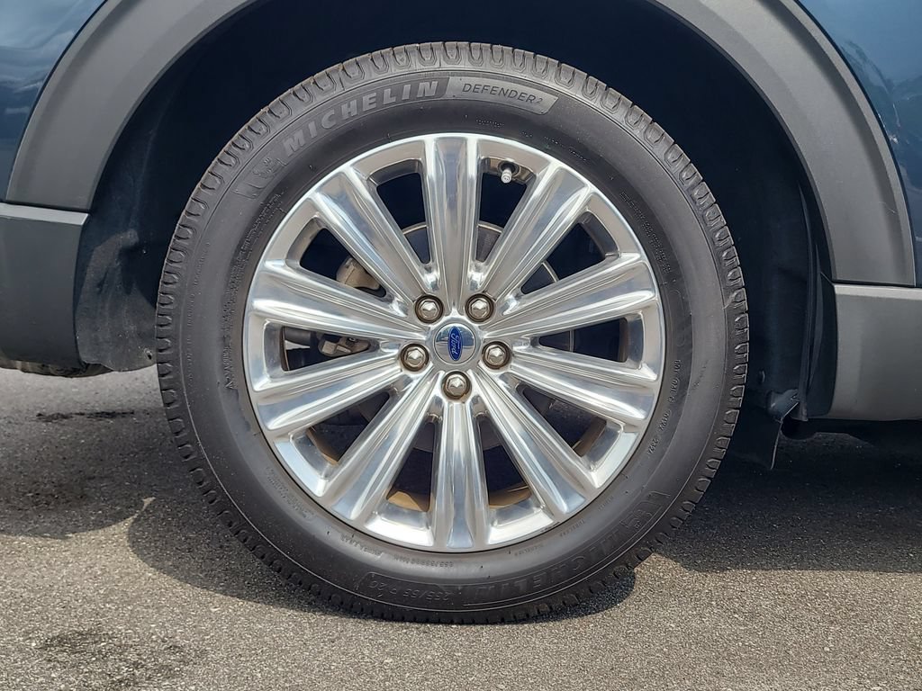 Certified 2022 Ford Explorer Limited w/ Equipment Group 301A RWD image 5