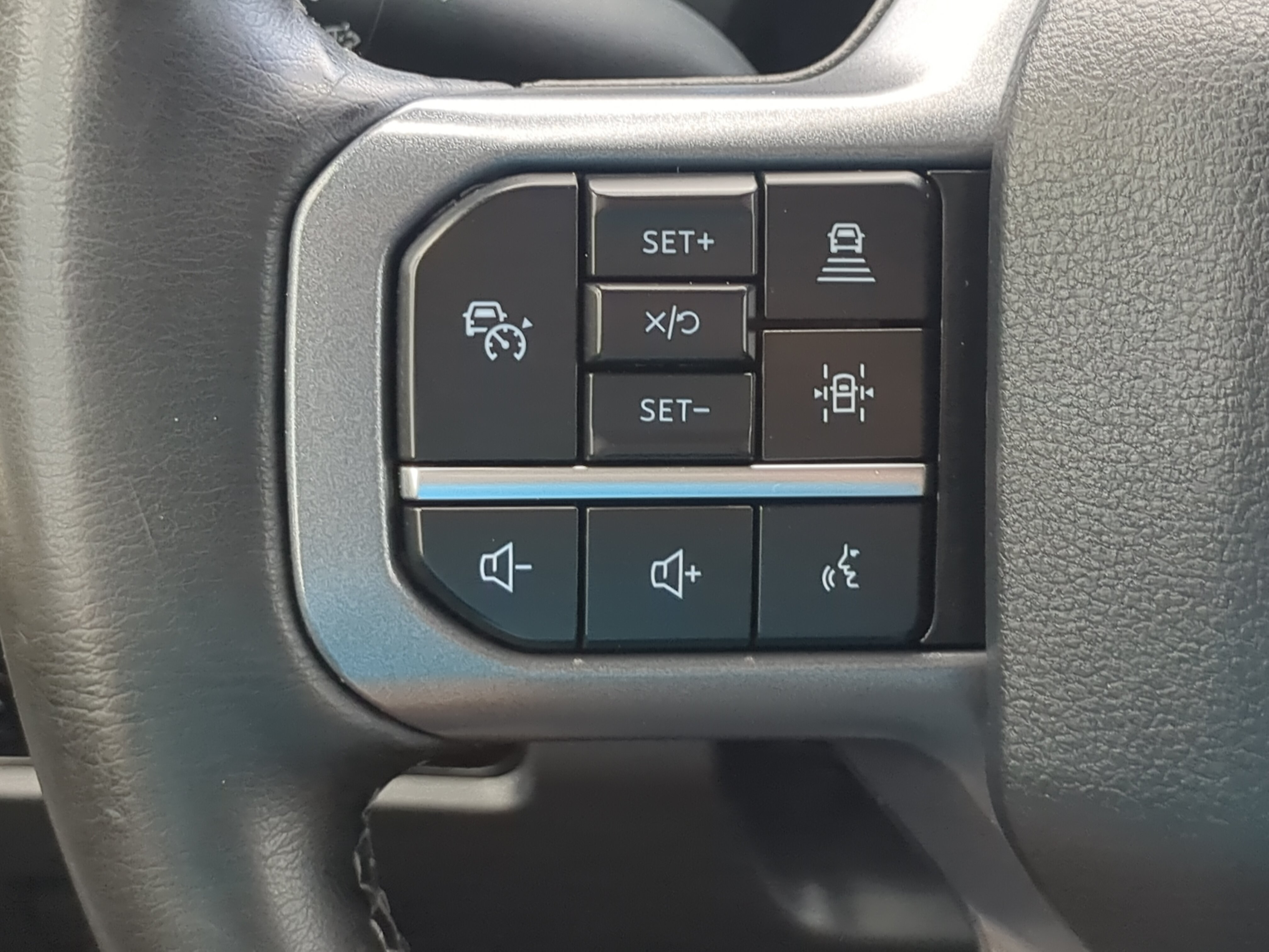 Certified 2025 Ford F250 Lariat w/ Lariat Ultimate Package AWD/4WD image 23