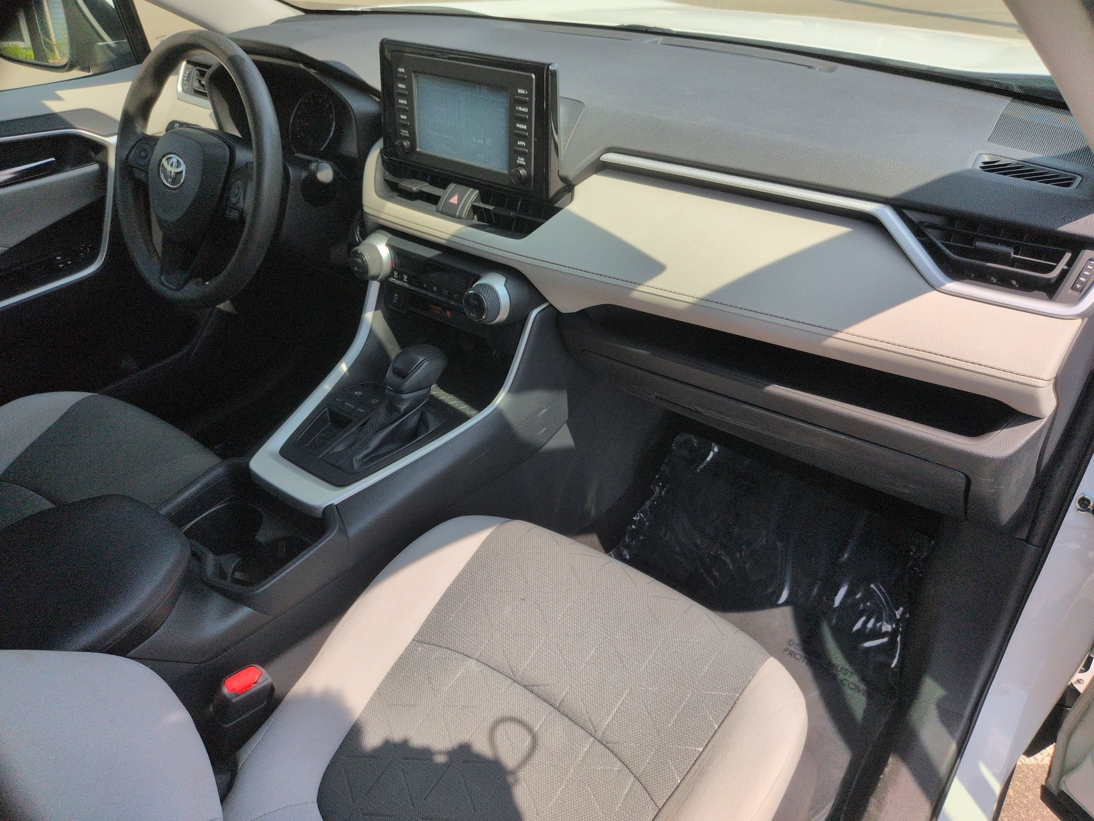 Used 2019 Toyota RAV4 XLE FWD image 37