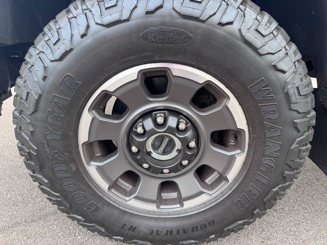 Certified 2024 Ford F250 Platinum w/ Tremor Off-Road Package AWD/4WD image 9