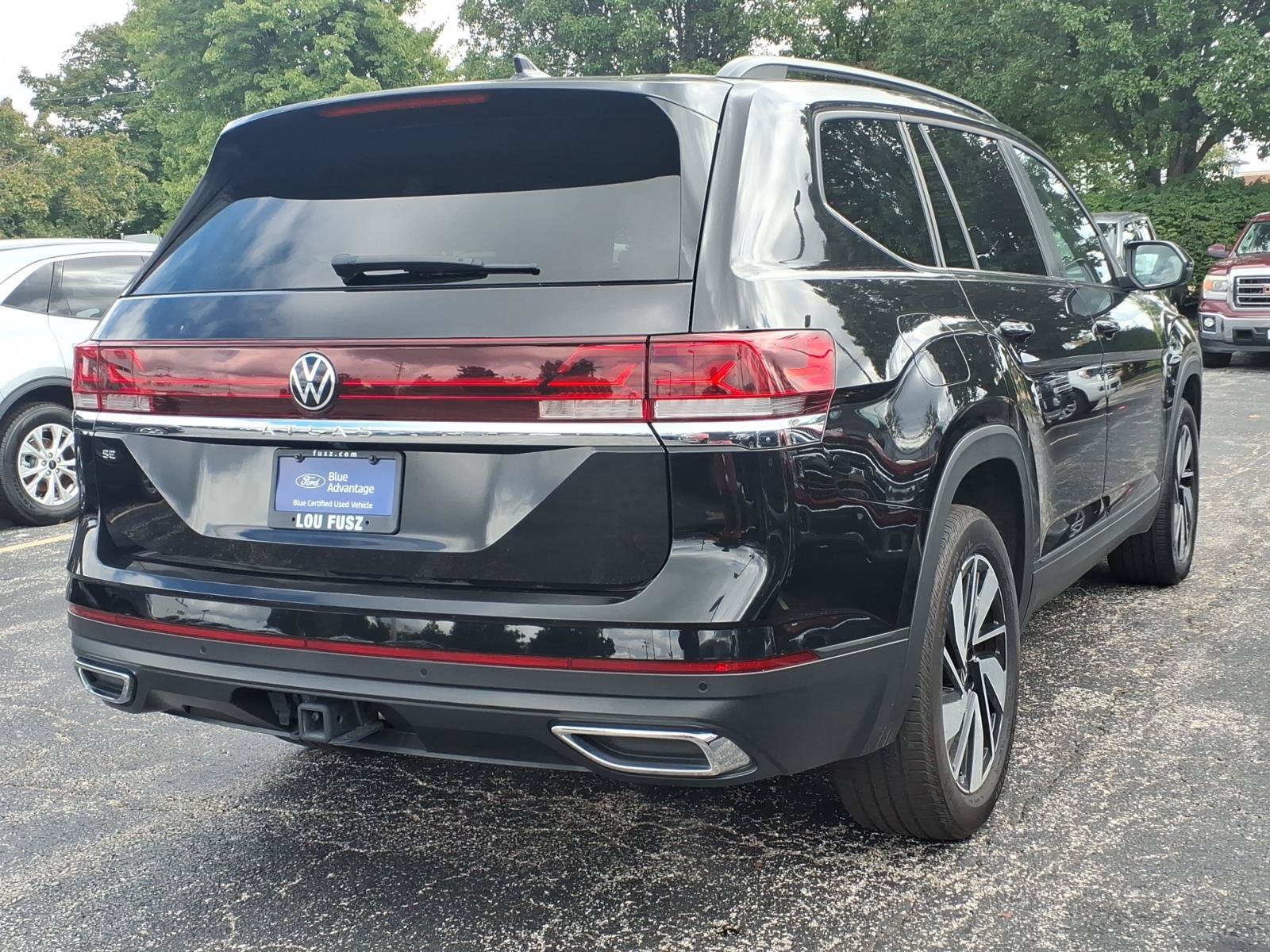 Used 2025 Volkswagen Atlas SE FWD image 3