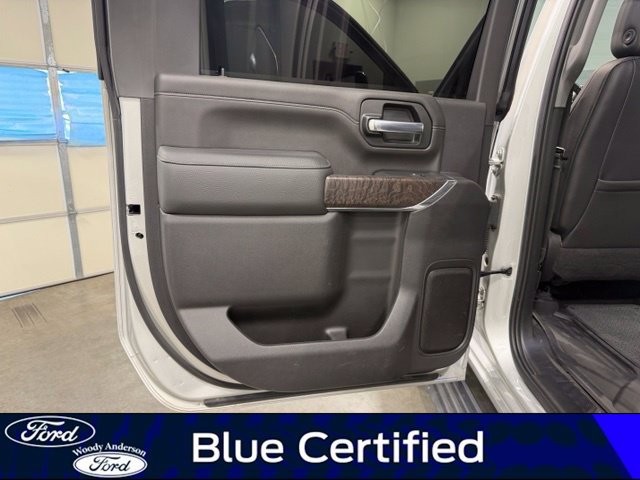 Used 2022 GMC Sierra 3500 Denali w/ Denali Ultimate Package AWD/4WD image 25
