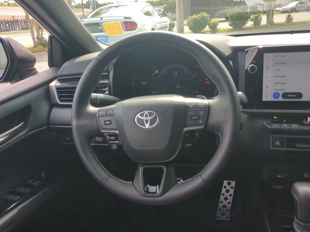 Used 2025 Toyota Camry SE w/ Multimedia Upgrade Package image 17