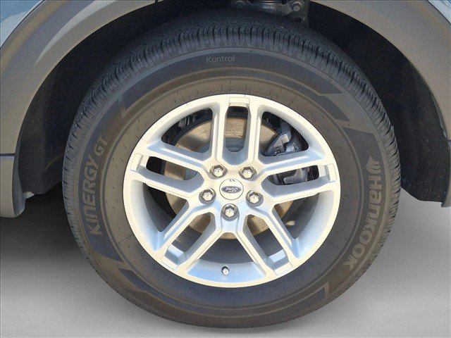 Certified 2025 Ford Explorer Active w/ Active Comfort Package RWD image 22