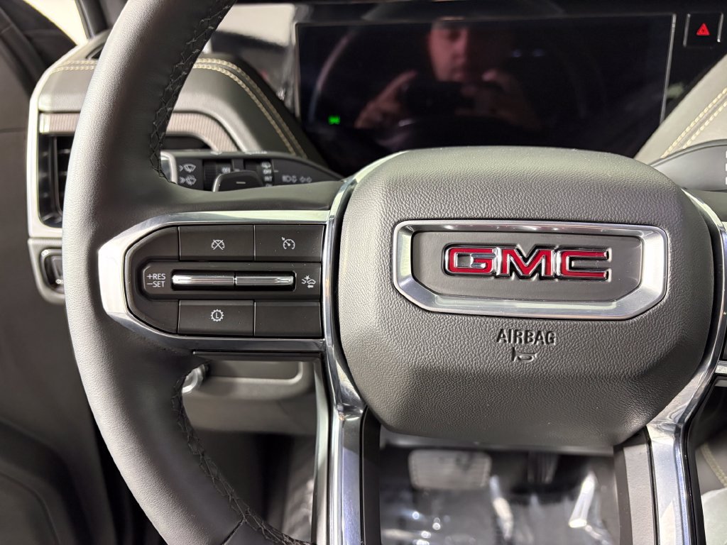 Used 2026 GMC Yukon XL Elevation w/ LPO, Elevation Black Package AWD/4WD image 23