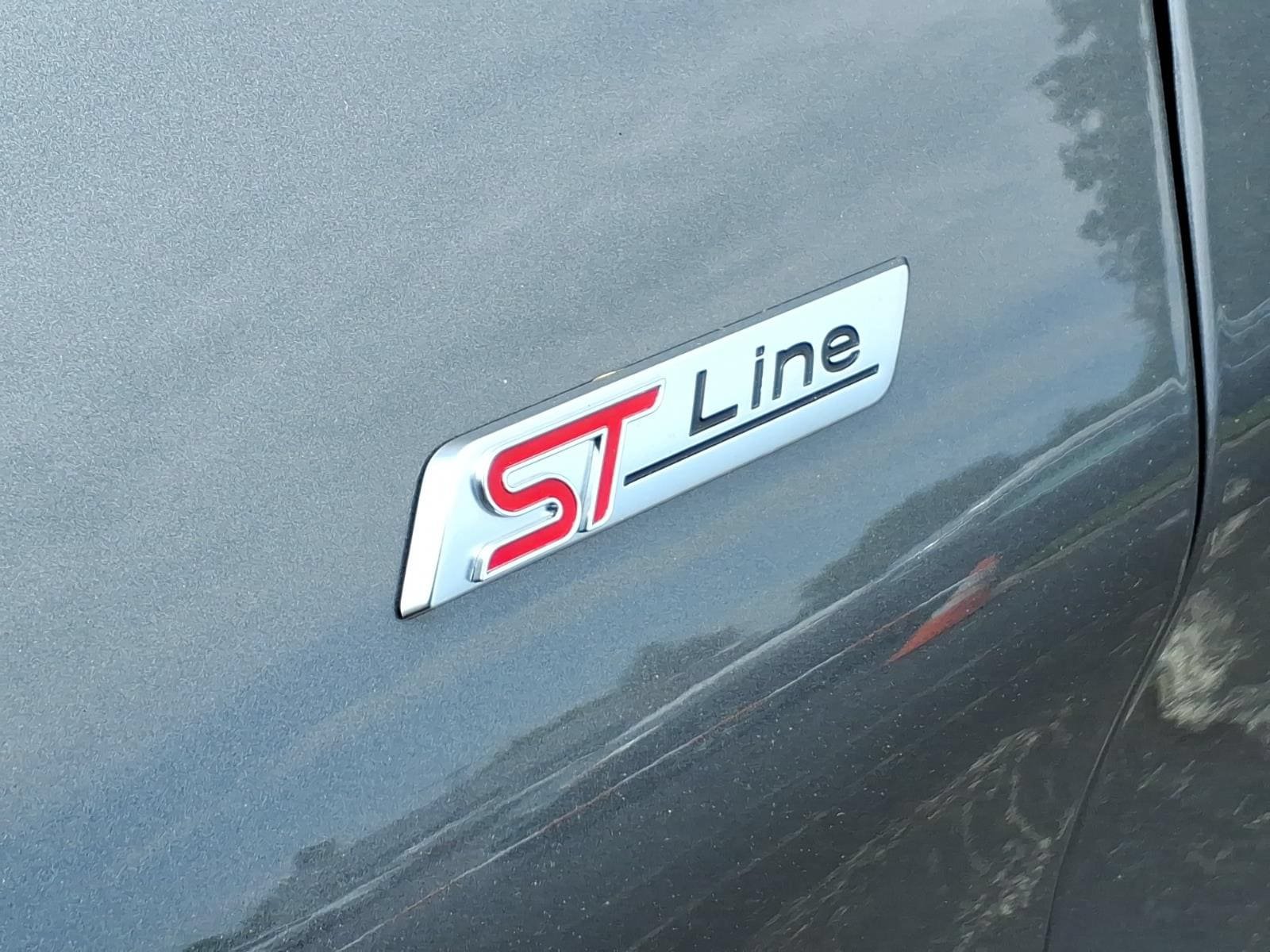 Certified 2025 Ford Explorer ST-Line w/ ST-Line Street Pack AWD/4WD image 10