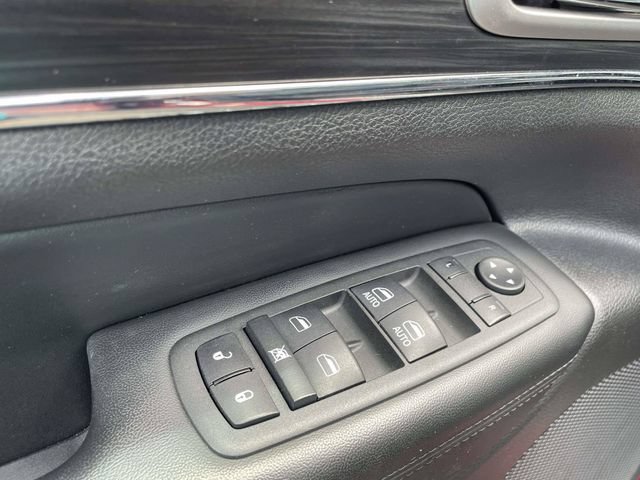 Used 2022 Jeep Grand Cherokee Limited AWD/4WD image 12