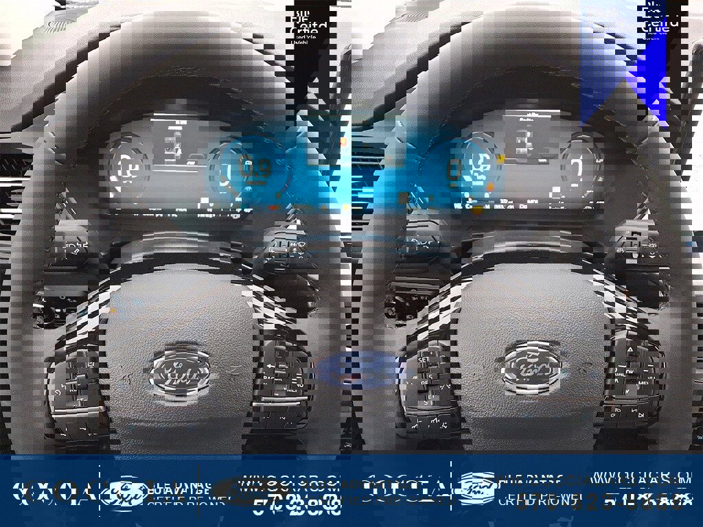 Certified 2023 Ford Escape Platinum w/ Class II Trailer Tow Package image 20