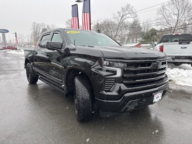 Used 2025 Chevrolet Silverado 1500 High Country w/ Midnight Edition image 4