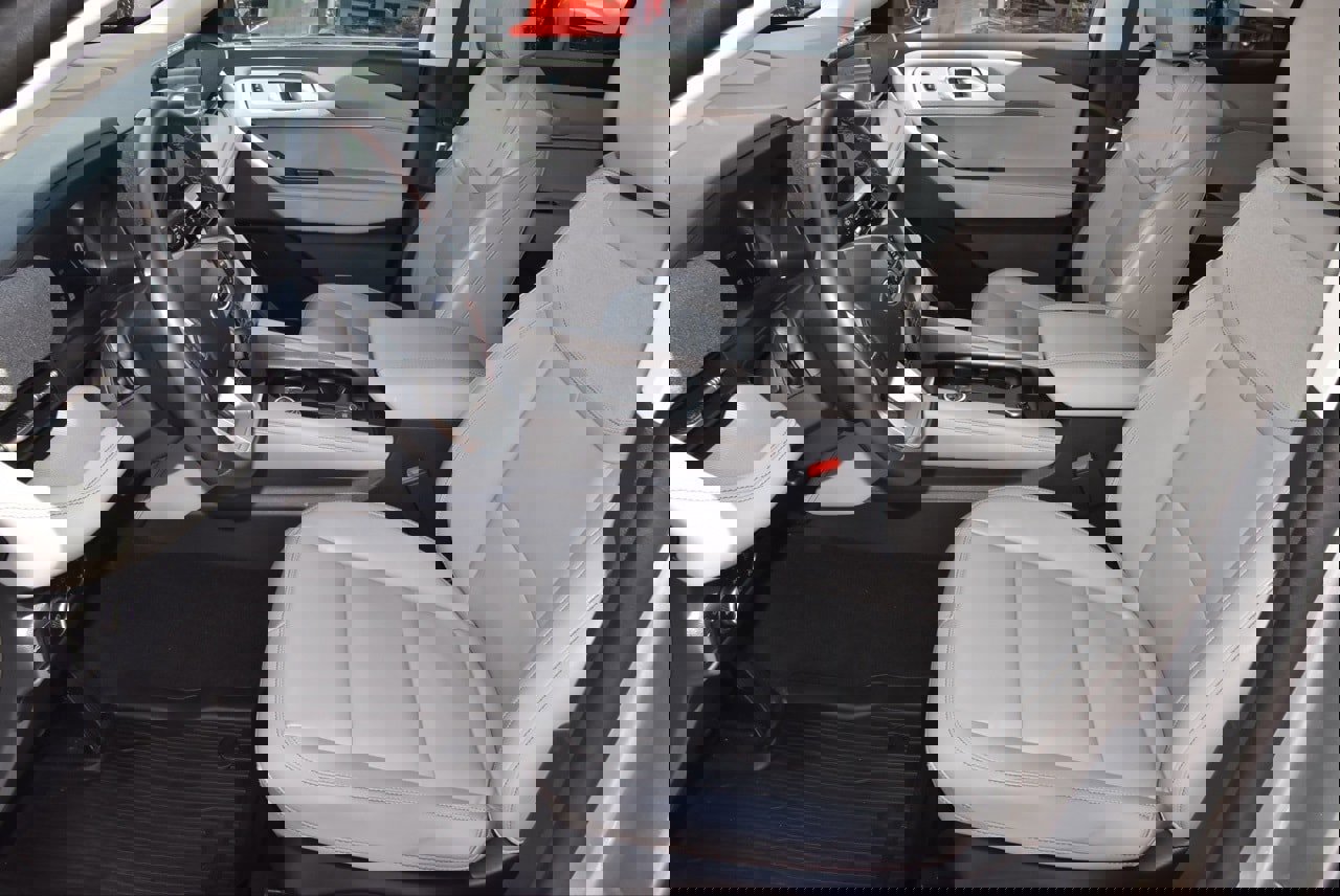 Certified 2025 Ford Explorer Active w/ Active Comfort Package image 14