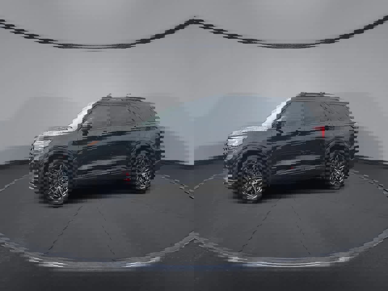 Certified 2025 Ford Explorer ST image 3