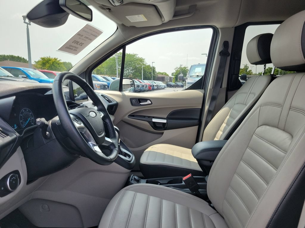 Certified 2023 Ford Transit Connect Titanium FWD image 18