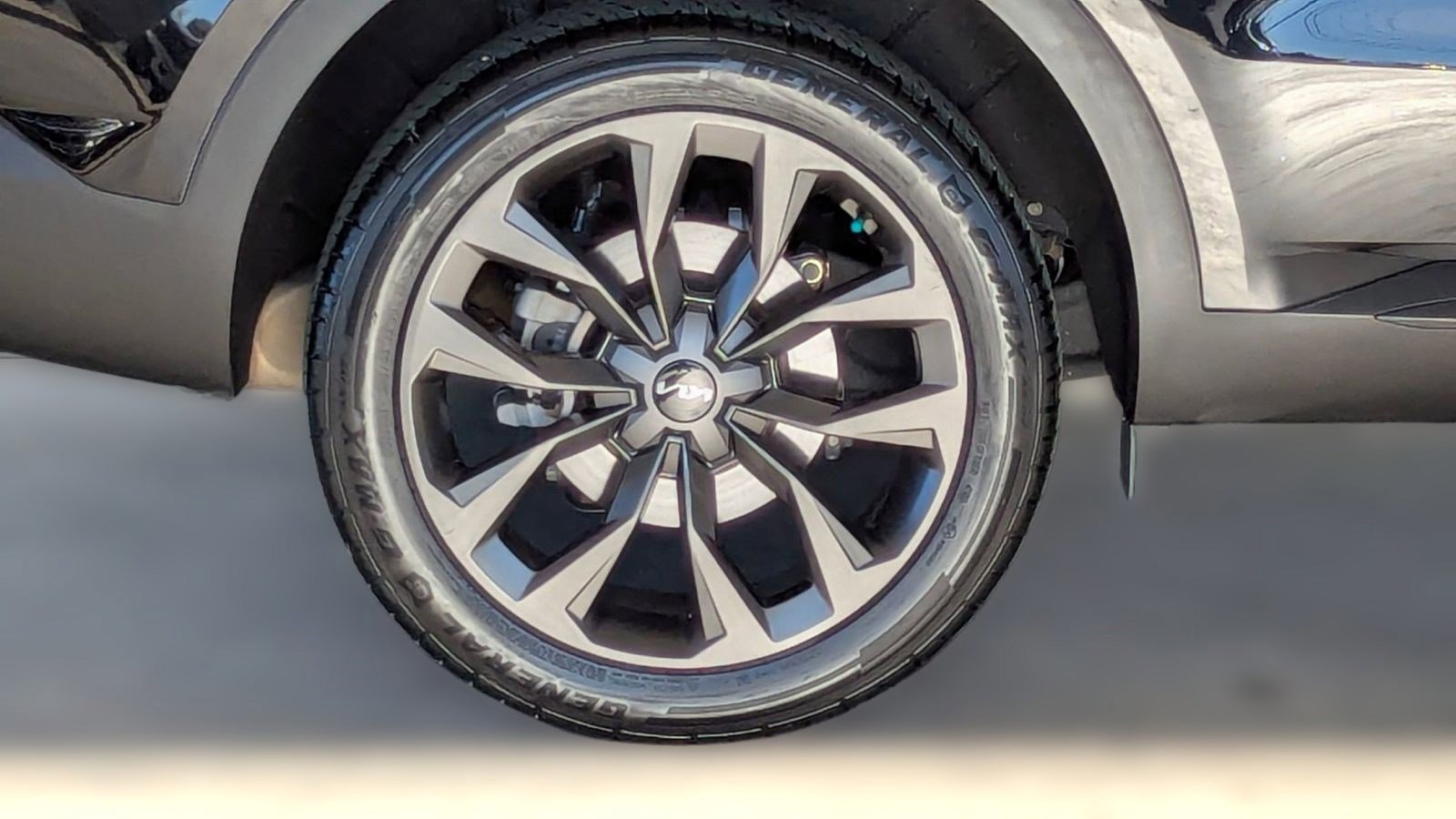 Used 2023 Kia Sorento X-Line EX image 11