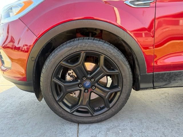 Certified 2019 Ford Escape Titanium FWD image 4