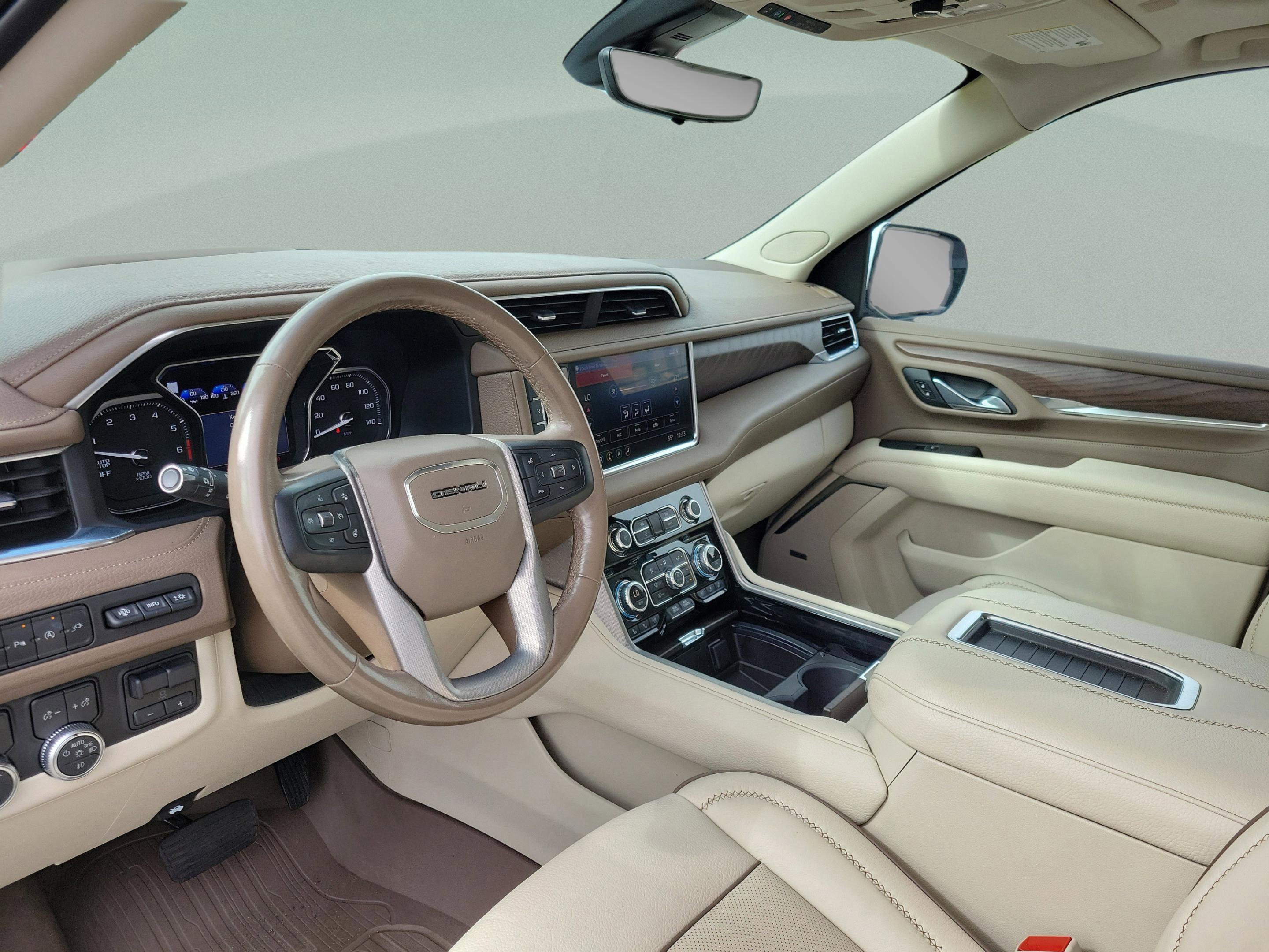 Used 2021 GMC Yukon Denali w/ Denali Premium Package image 7