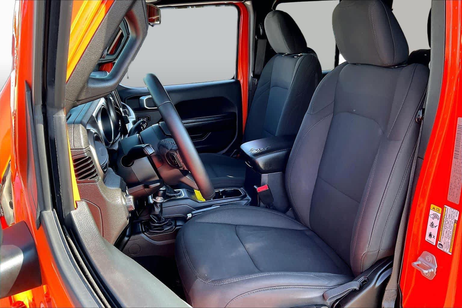 Used 2018 Jeep Wrangler Unlimited Sport AWD/4WD image 8