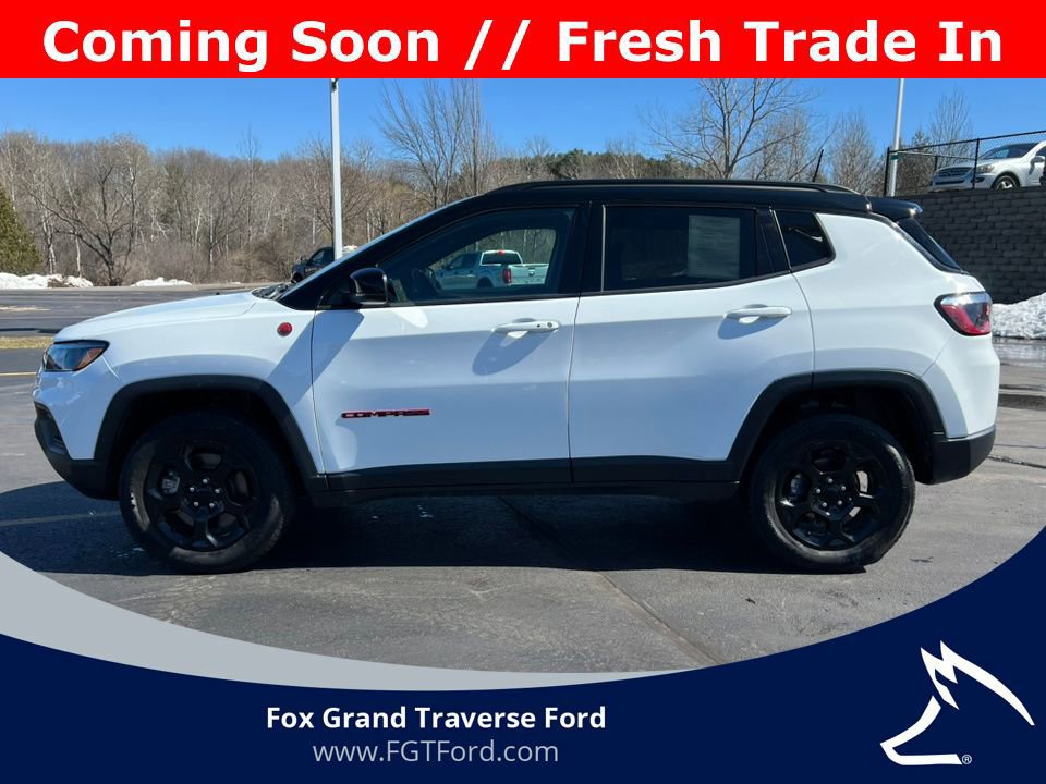 Used 2024 Jeep Compass Trailhawk AWD/4WD image 5