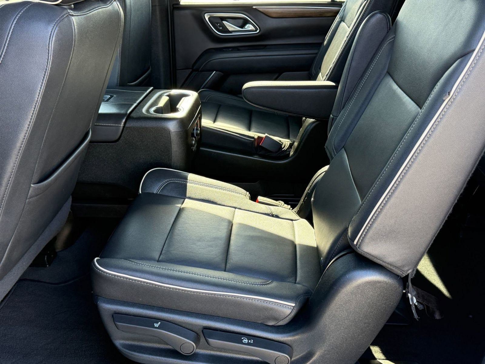 Used 2023 Chevrolet Suburban Premier image 13