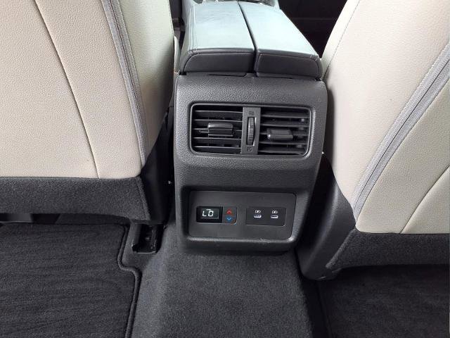Used 2025 Nissan Rogue SL w/ Tech Package FWD image 13
