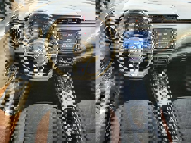 Used 2023 Nissan Kicks SR w/ Exterior Package image 12