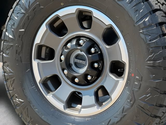 Certified 2024 Ford F250 Lariat w/ Tremor Off-Road Package AWD/4WD image 15