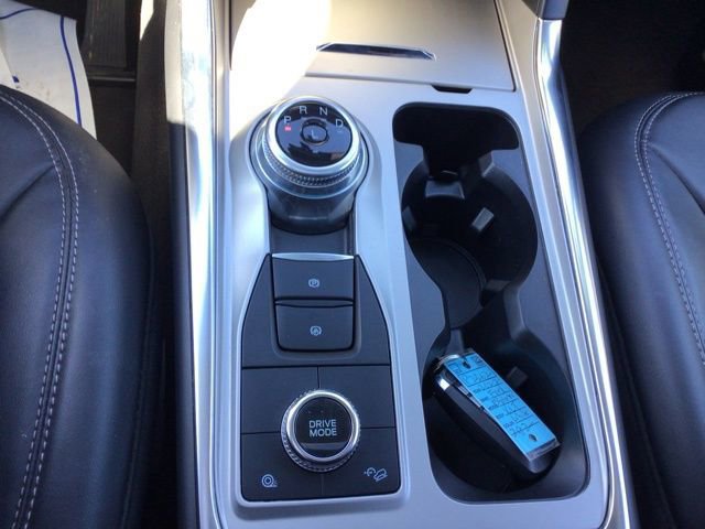 Certified 2022 Ford Explorer XLT w/ Equipment Group 202A AWD/4WD image 17