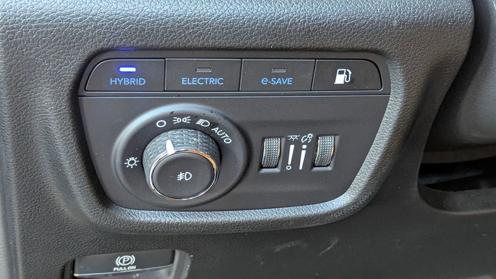 Used 2022 Jeep Grand Cherokee Summit w/ Luxury Tech Group V image 18