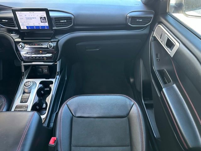 Certified 2023 Ford Explorer ST-Line image 13