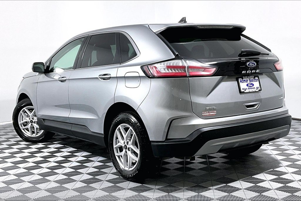 Certified 2024 Ford Edge SEL w/ Convenience Package AWD/4WD image 11