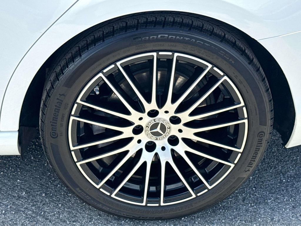 Used 2022 Mercedes-Benz C 300 4MATIC Sedan w/ Pinnacle Trim Package image 32