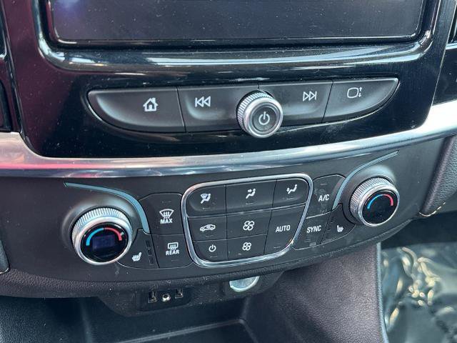 Used 2021 Chevrolet Traverse LT image 21