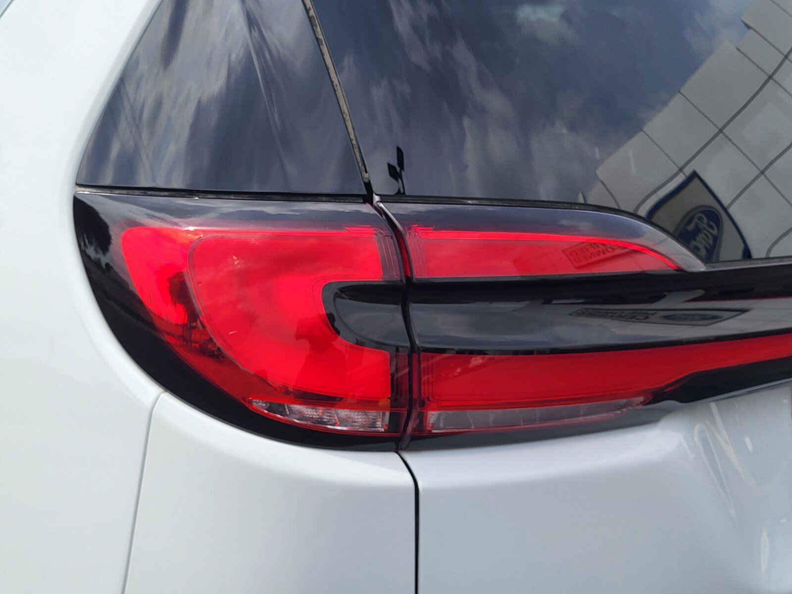 Used 2025 Chrysler Pacifica Select image 10