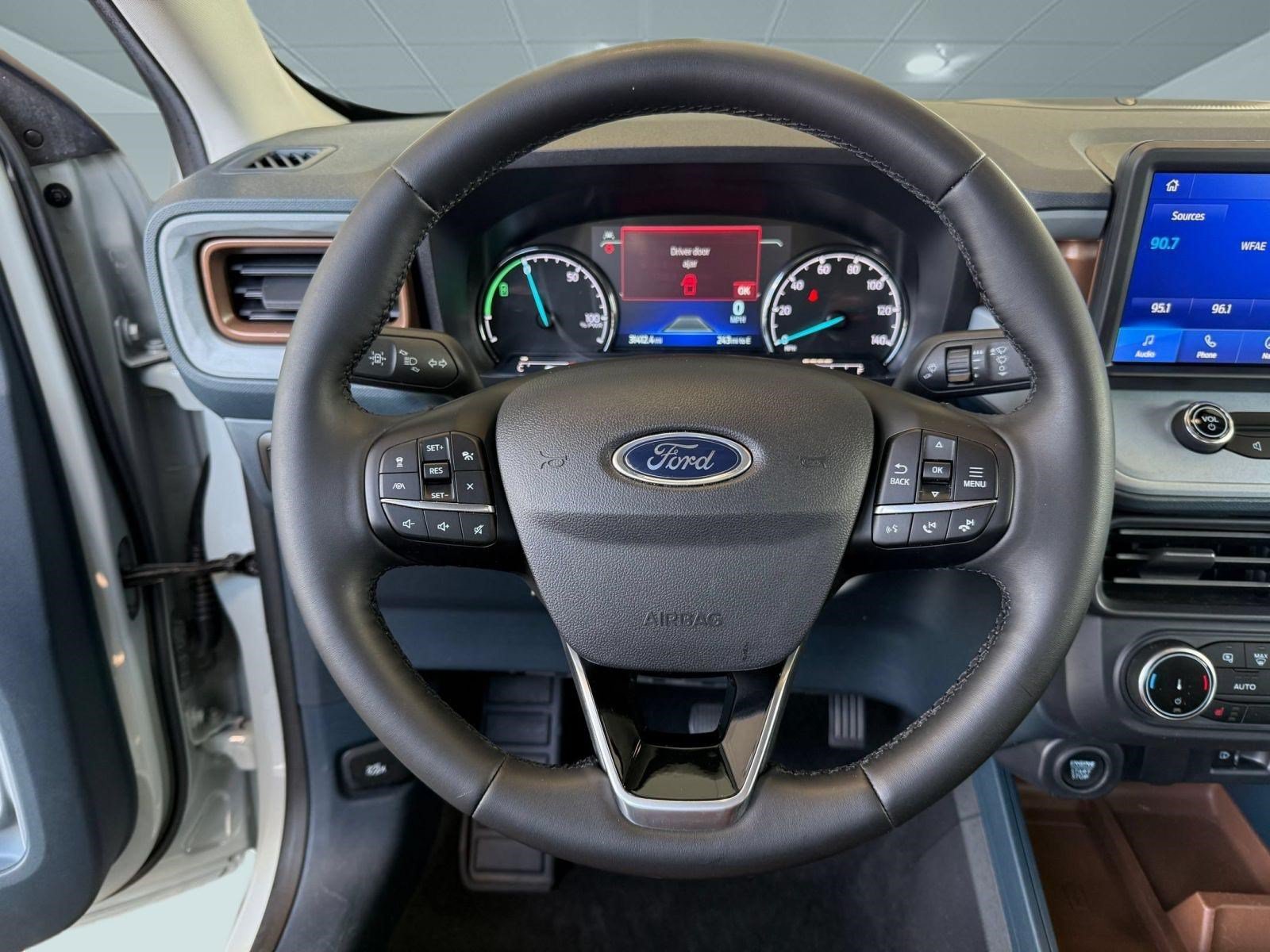 Certified 2024 Ford Maverick Lariat FWD image 11