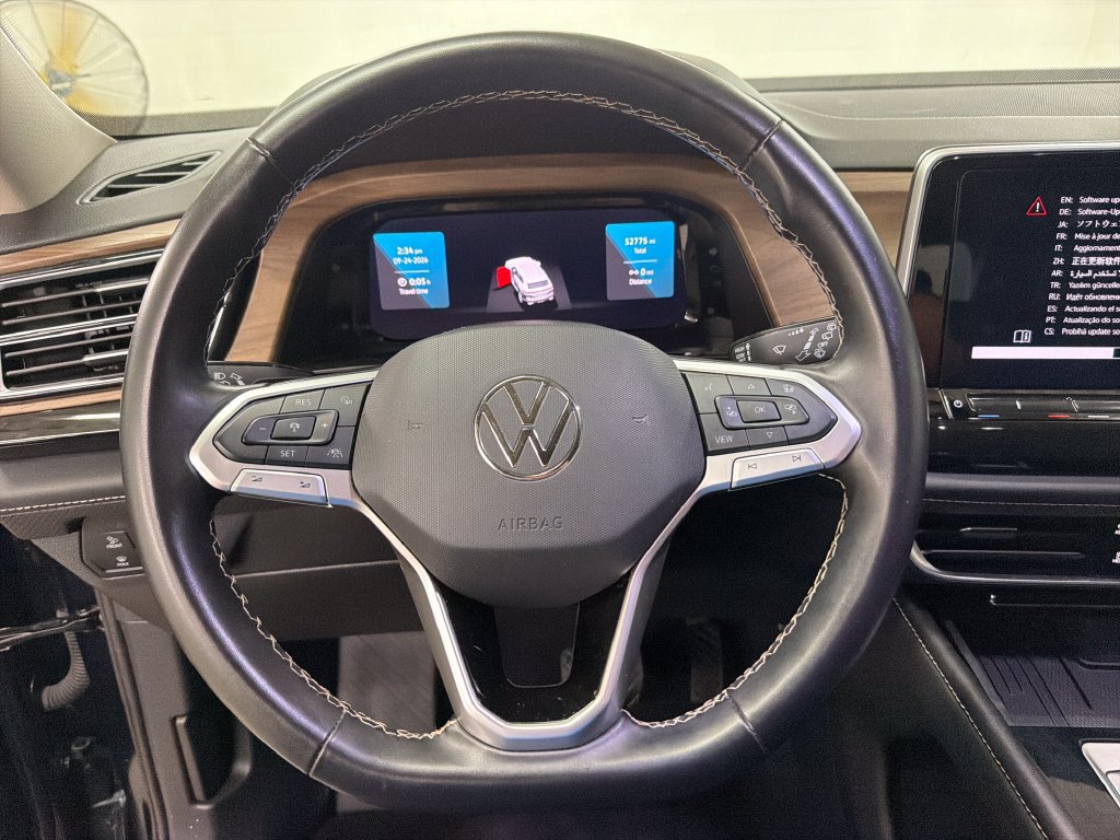 Used 2025 Volkswagen Atlas SE FWD image 17