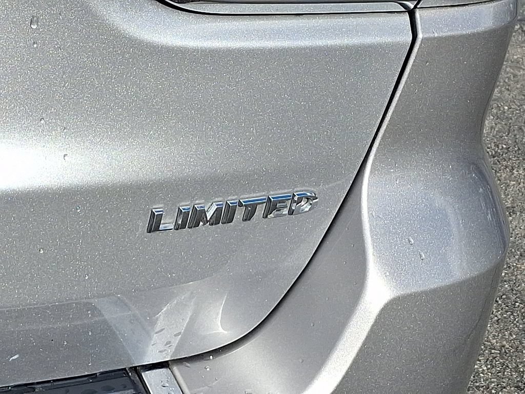 Used 2020 Jeep Grand Cherokee Limited w/ Premium Lighting Group AWD/4WD image 30