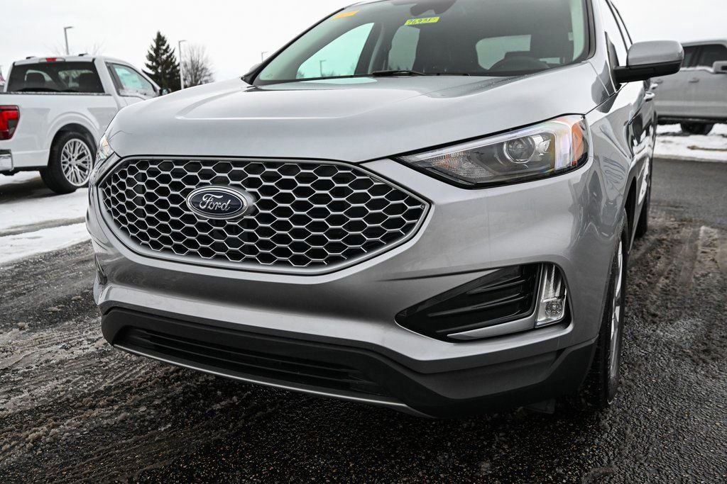 Certified 2024 Ford Edge SEL w/ Convenience Package image 2