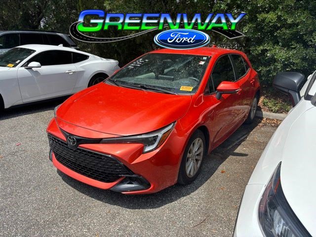 Used 2023 Toyota Corolla SE w/ SE Premium Package FWD image 1