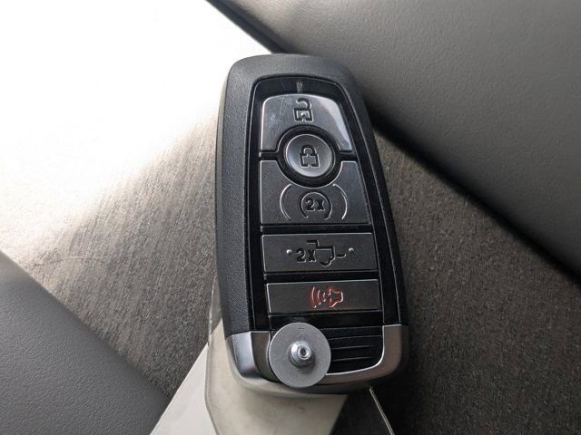 Certified 2025 Ford F450 Platinum w/ Platinum Plus Package AWD/4WD image 33