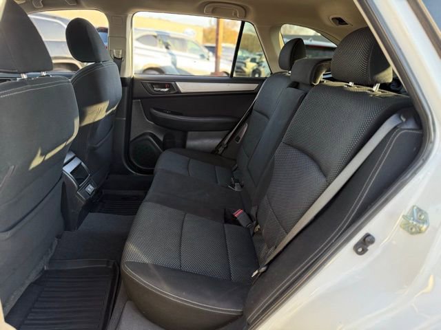 Used 2019 Subaru Outback 2.5i Premium image 14
