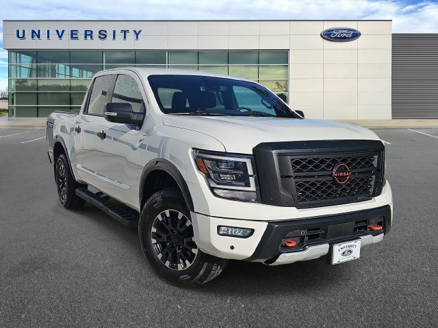 Used 2023 Nissan Titan PRO-4X w/ Pro-4x Convenience Package AWD/4WD image 1